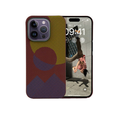 আইফোন 16 প্রো ম্যাক্সের জন্য বিলাসবহুল কাস্টমাইজড প্যাটার্ন আরামাইড কার্বন ফাইবার ফোন কেস 0.8 মিমি বেধ এবং 16 গ্রাম ওজন সহ