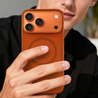 iPhone 17 Pro Max-এর জন্য মেটাল ফ্রেম সহ প্রিমিয়াম অ্যারামিড কার্বন ফাইবার মোবাইল কভার